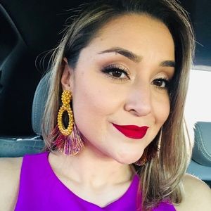 Meet your Posher, Yuni